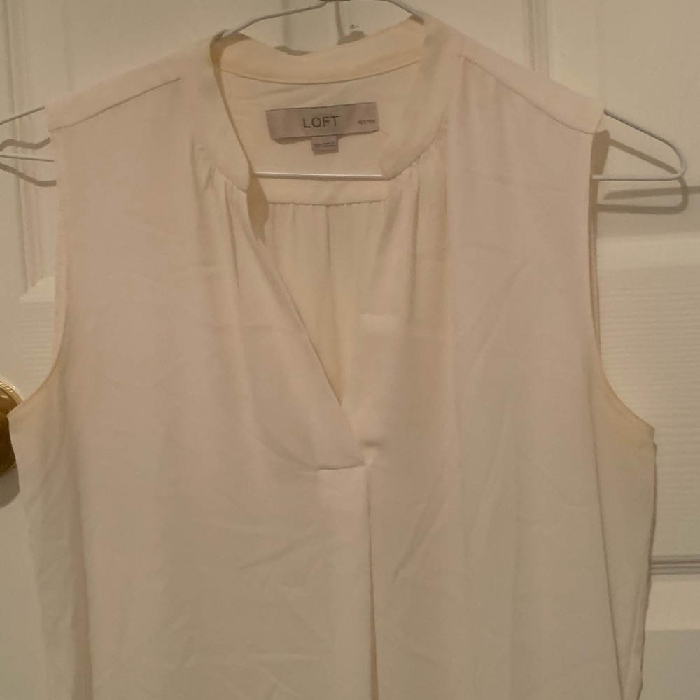 LOFT Women's Cream Sleeveless Top